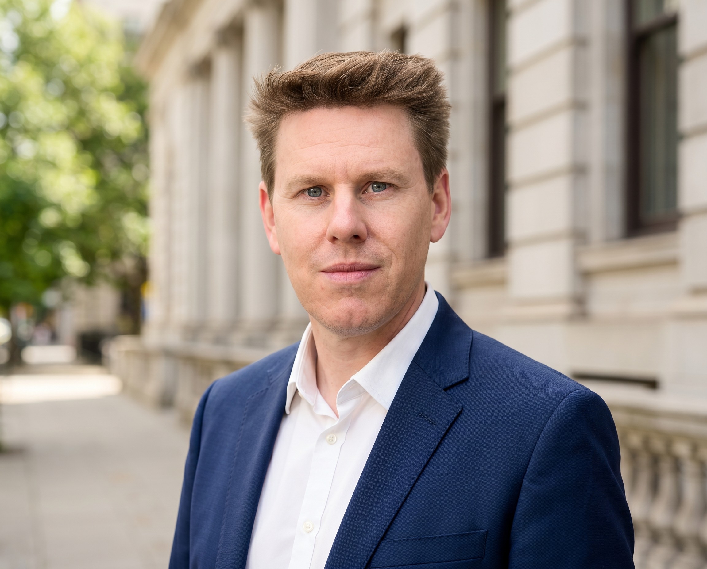 Robbie Walker, founder and consultant ophthalmic surgeon